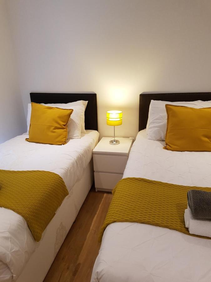 Ekhaya Three Apartment Manchester Luaran gambar