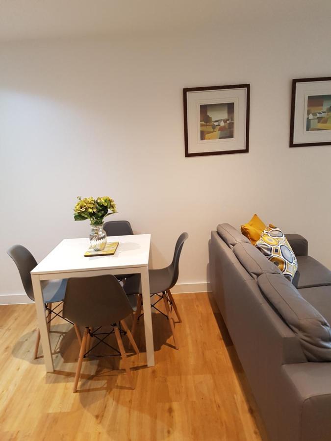 Ekhaya Three Apartment Manchester Luaran gambar