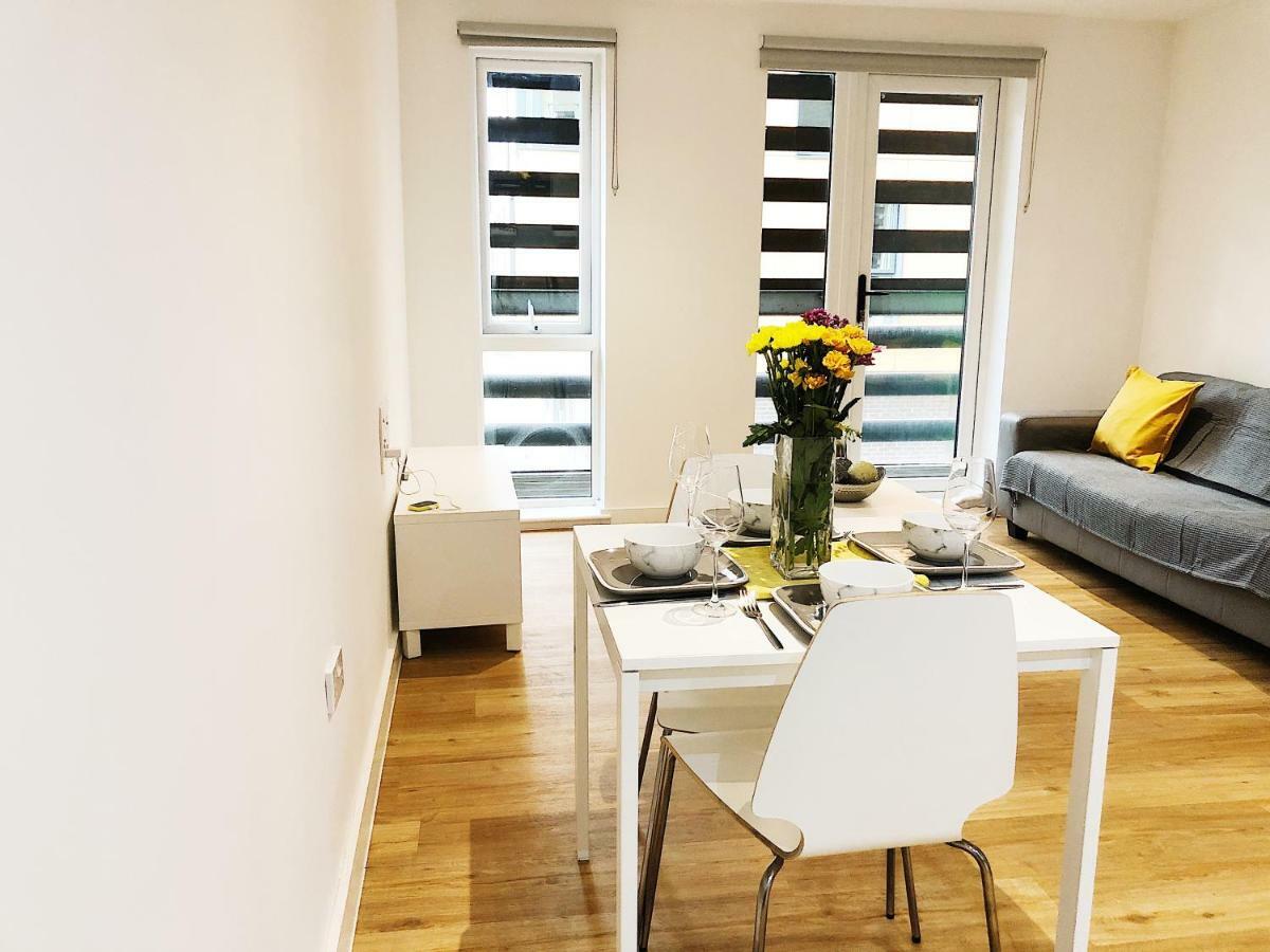 Ekhaya Three Apartment Manchester Luaran gambar