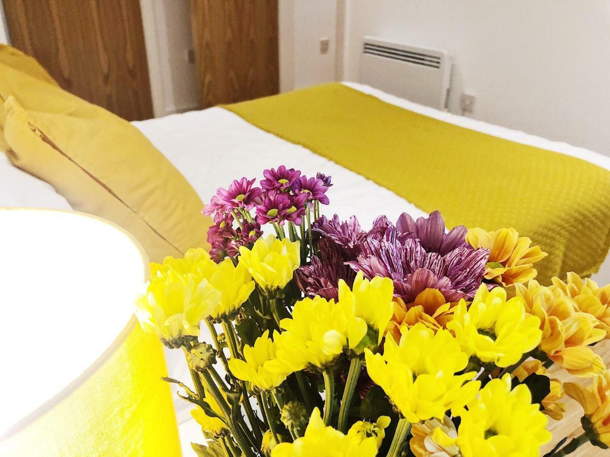 Ekhaya Three Apartment Manchester Luaran gambar