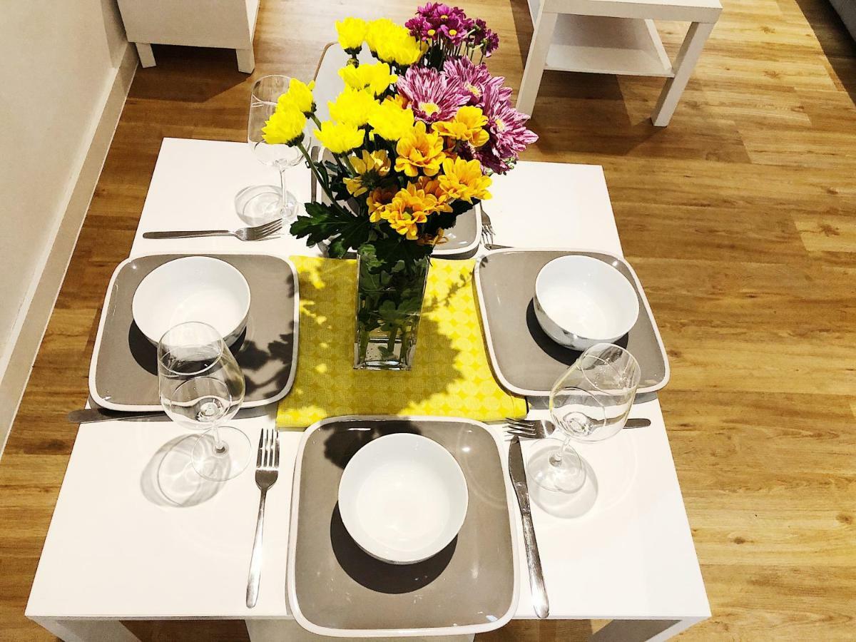 Ekhaya Three Apartment Manchester Luaran gambar