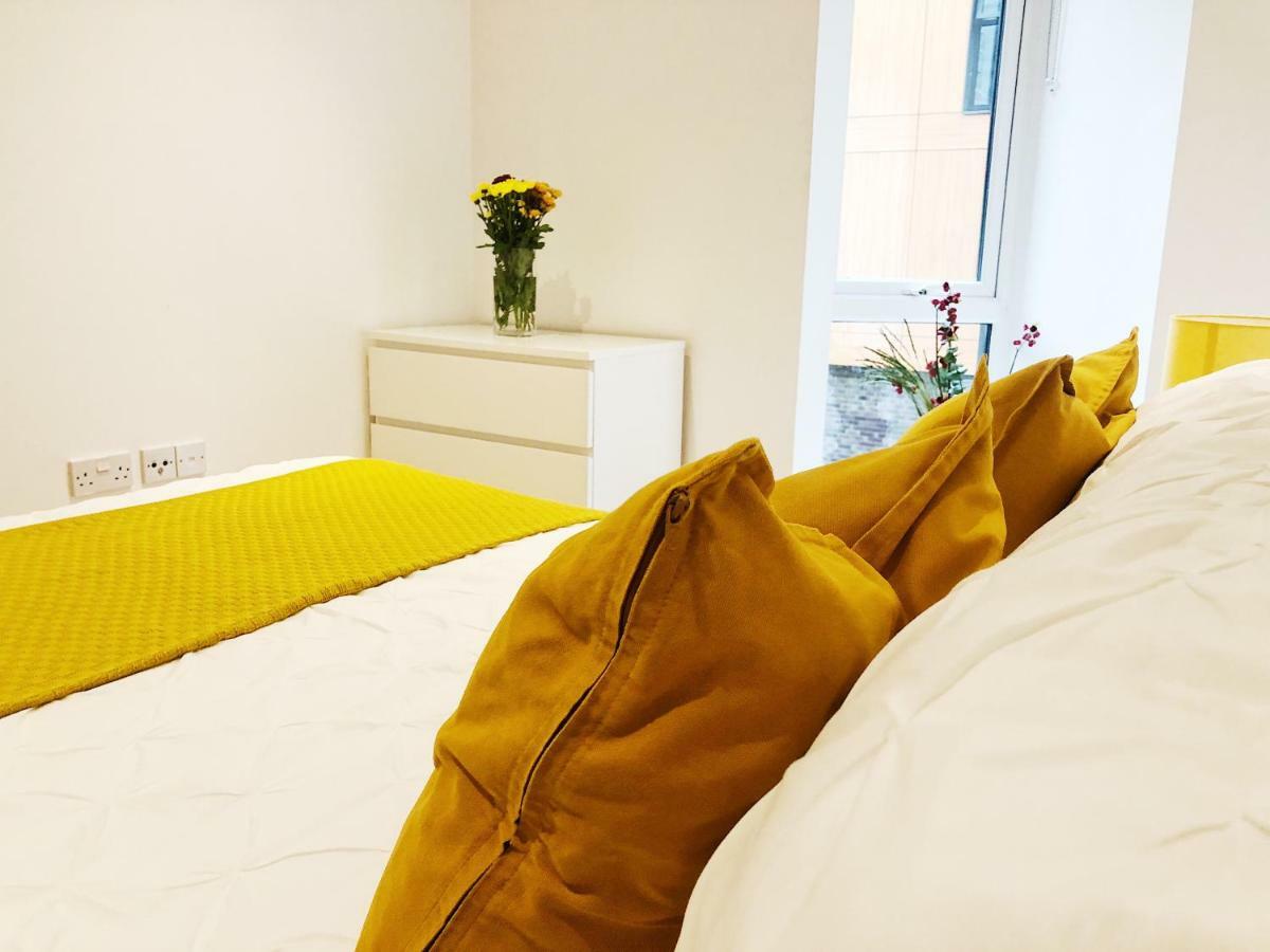 Ekhaya Three Apartment Manchester Luaran gambar