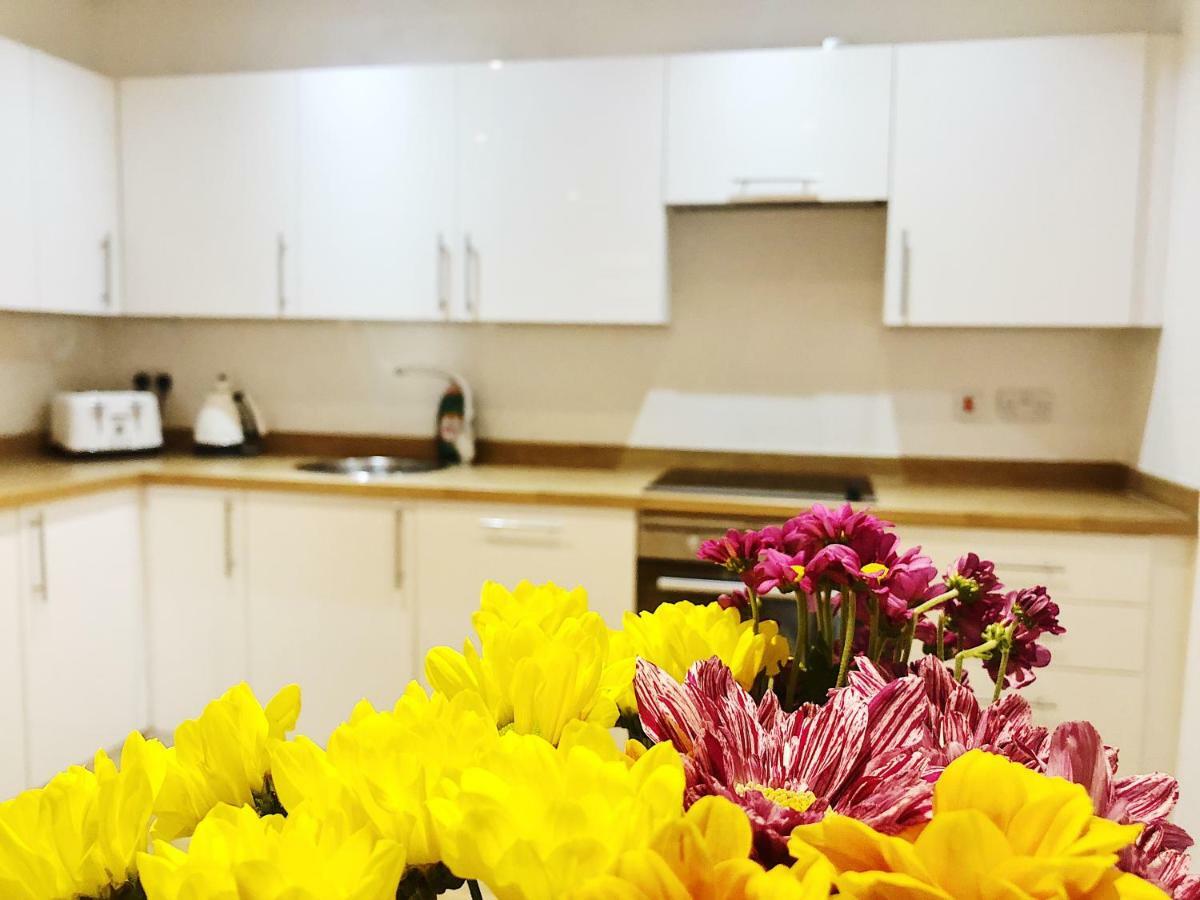 Ekhaya Three Apartment Manchester Luaran gambar