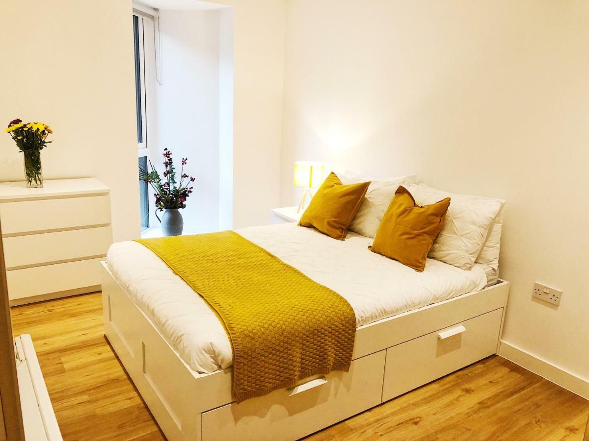 Ekhaya Three Apartment Manchester Luaran gambar