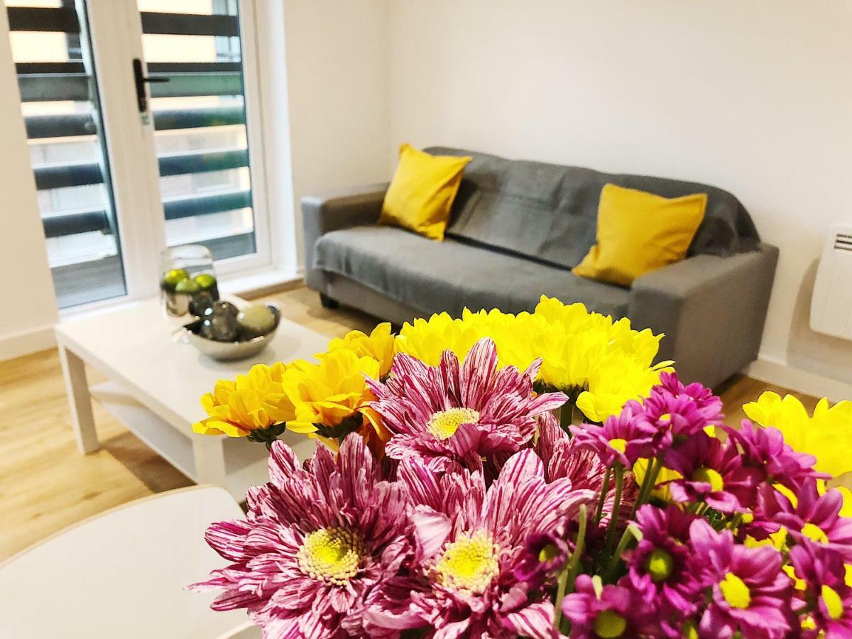 Ekhaya Three Apartment Manchester Luaran gambar