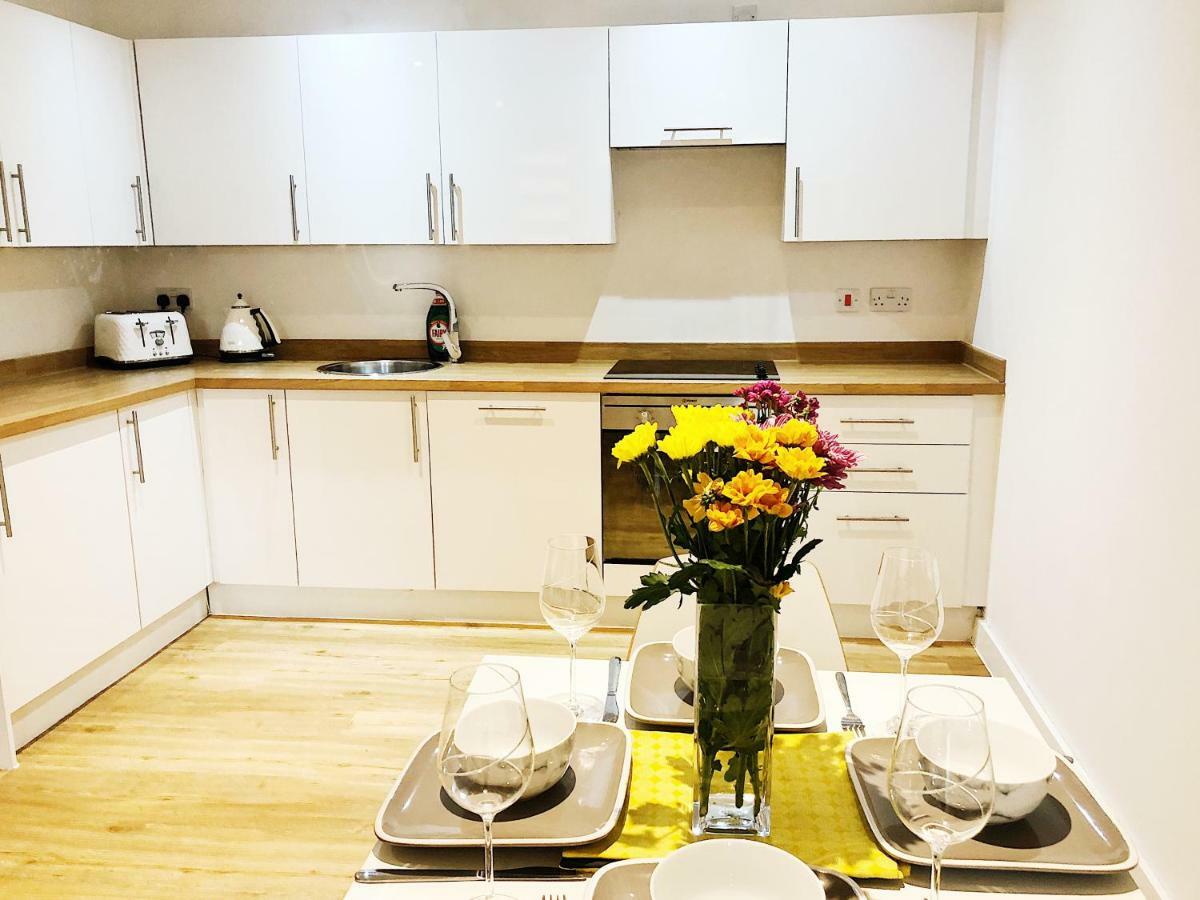 Ekhaya Three Apartment Manchester Luaran gambar