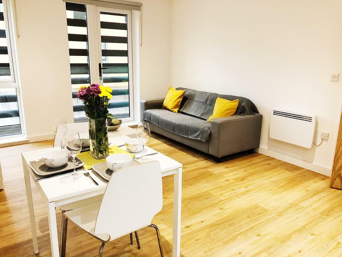 Ekhaya Three Apartment Manchester Luaran gambar